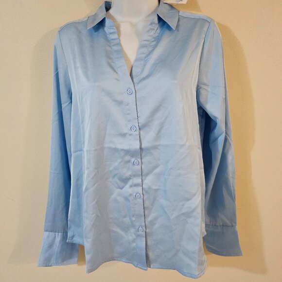 Suzy Shier Long Sleeve Light Blue Button-Front Top - Size S - Picture 1 of 8